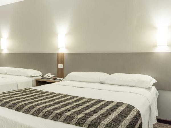 Lancaster Hotel by Castelo Itaipava : photo 2 de la chambre chambre quadruple standard