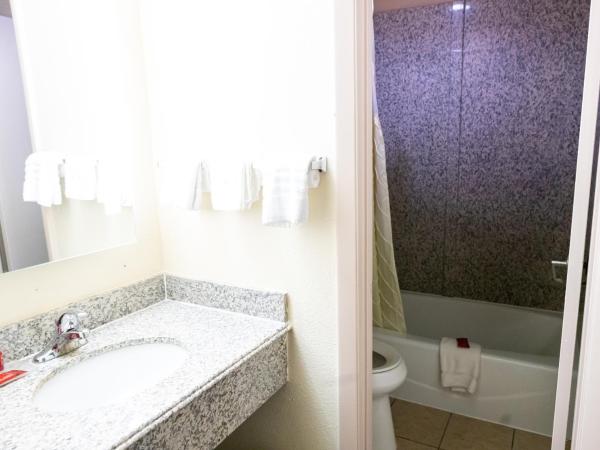 Baymont by Wyndham College Park Atlanta Airport South : photo 4 de la chambre chambre lit king-size - non-fumeurs