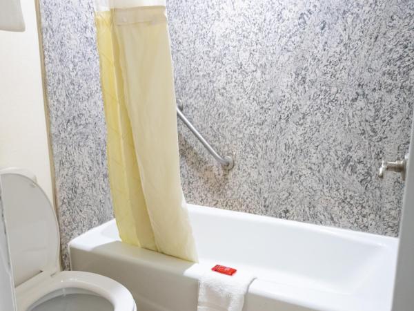 Baymont by Wyndham College Park Atlanta Airport South : photo 5 de la chambre suite avec 2 lits queen-size - non-fumeurs