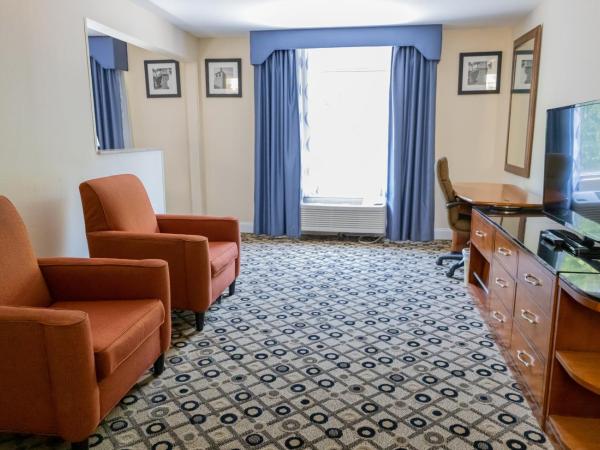 Baymont by Wyndham College Park Atlanta Airport South : photo 2 de la chambre suite avec 2 lits queen-size - non-fumeurs