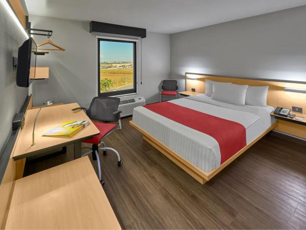 City Express by Marriott Monterrey Aeropuerto : photo 1 de la chambre chambre lit queen-size