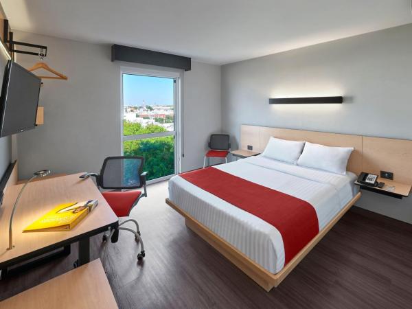 City Express by Marriott Monterrey Lindavista : photo 1 de la chambre chambre lit queen-size 