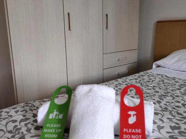 Albergo Guido Reni : photo 2 de la chambre chambre double ou lits jumeaux avec balcon