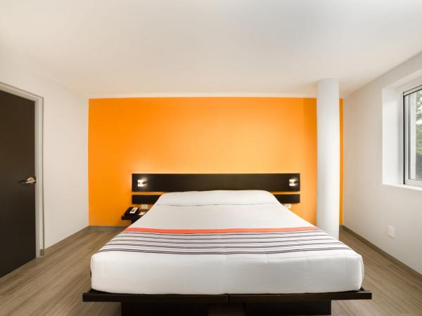 City Express Junior by Marriott Ciudad de México Sullivan : photo 2 de la chambre chambre lit king-size