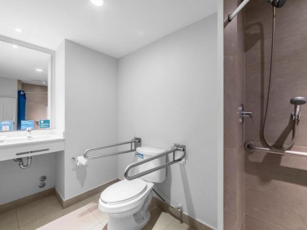 City Express Junior by Marriott Merida Altabrisa : photo 9 de la chambre chambre lit queen-size 