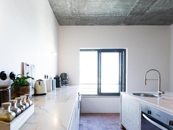 Columbano Suites - Self Check In Accomodations - Praça de Espanha, Sete Rios - Bookable parking : photo 5 de la chambre chambre double deluxe