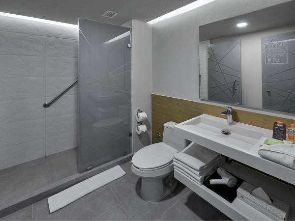 City Express Plus by Marriott Merida : photo 6 de la chambre chambre lit king-size