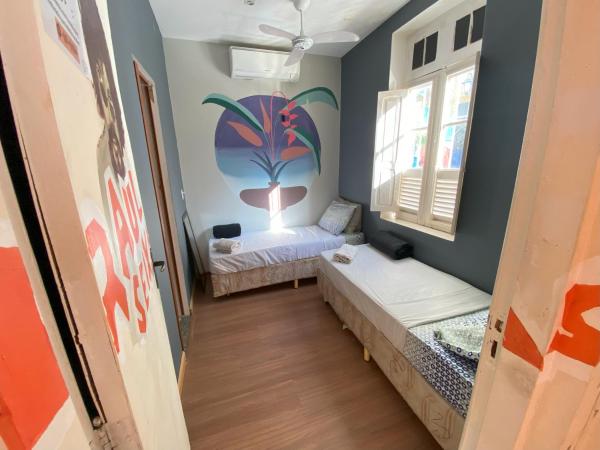 Aurora Hostel Rio : photo 4 de la chambre chambre double ou lits jumeaux avec salle de bains