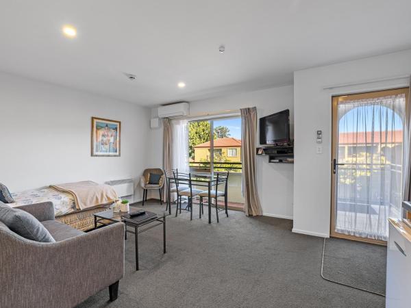 Lorenzo Motor Lodge : photo 3 de la chambre appartement 1 chambre avec baignoire spa