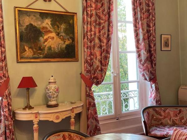 Hôtel Château des Jacobins : photo 1 de la chambre chambre familiale supérieure