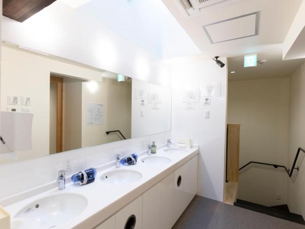 Cafe & Guest House Nagonoya : photo 10 de la chambre lit dans dortoir mixte de 8 lits