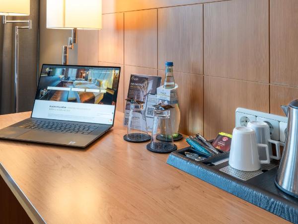 PLAZA Premium Köln : photo 3 de la chambre chambre triple