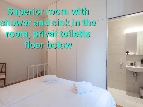 Villa by @ Home Hotel Locarno : photo 3 de la chambre chambre supérieure lit queen-size