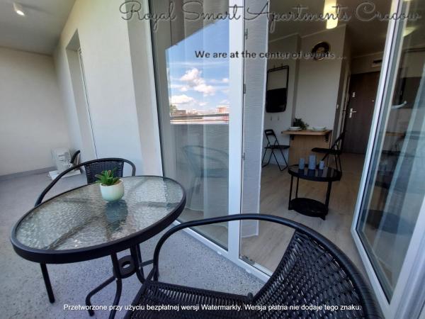 Royal Smart Apartments Cracow : photo 10 de la chambre suite familiale avec balcon