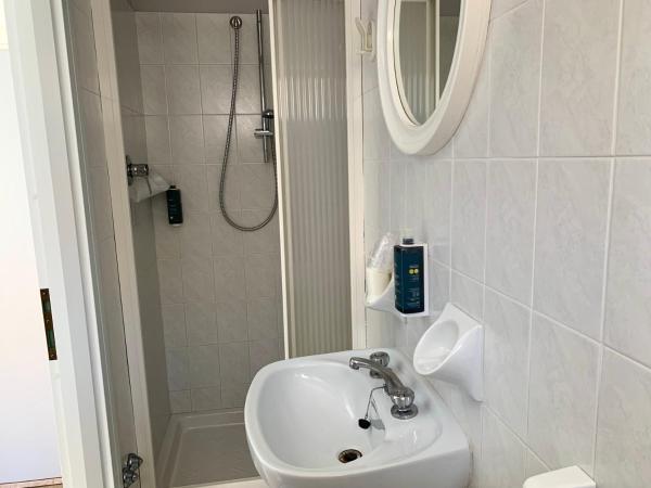 Hotel Tritone Rimini : photo 2 de la chambre chambre double avec terrasse