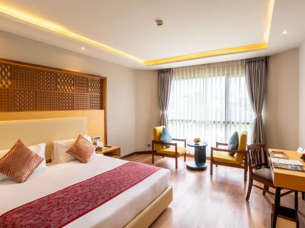 Hotel Pokhara Grande : photo 1 de la chambre chambre double ou lits jumeaux supérieure