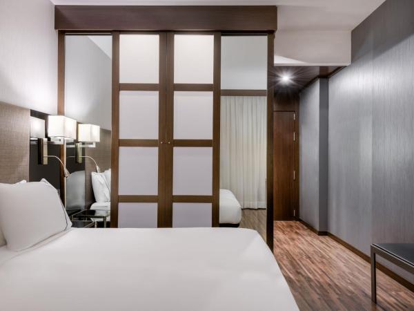 AC Hotel Brescia by Marriott : photo 1 de la chambre chambre lit king-size standard avec connexion wi-fi gratuite