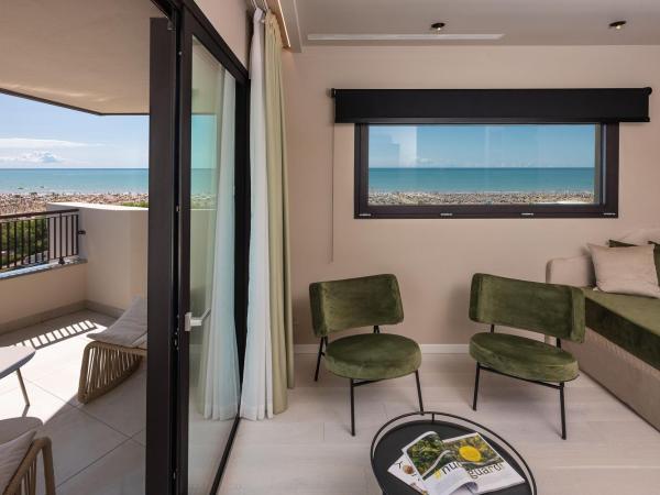 Savoy Beach Hotel & Thermal Spa : photo 8 de la chambre suite - vue sur mer