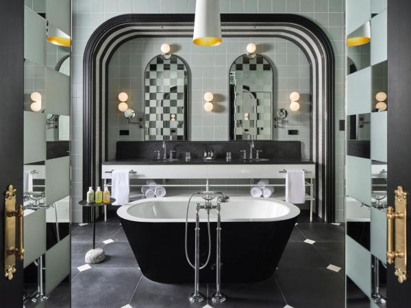 W Budapest : photo 4 de la chambre suite 1 chambre lit king-size fantastique - vue sur ville