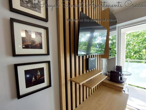 Royal Smart Apartments Cracow : photo 1 de la chambre chambre double deluxe avec balcon
