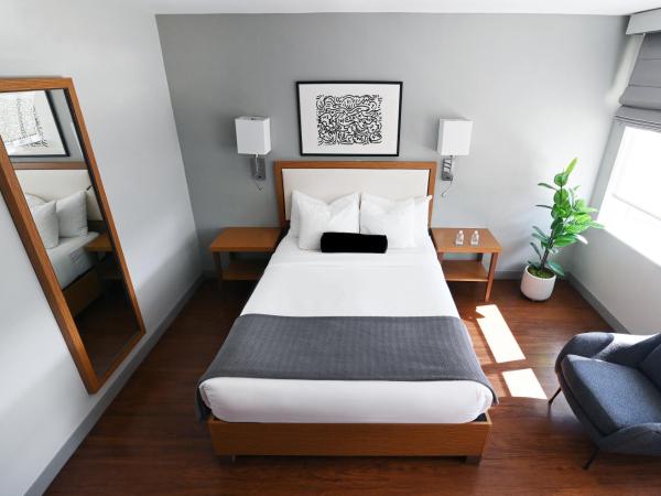 Edge Hotel Washington Heights : photo 1 de la chambre chambre lit queen-size - accessible aux personnes à mobilité réduite
