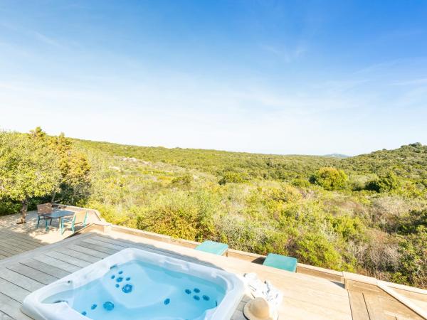 Hôtel Version Maquis Santa Manza : photo 5 de la chambre chambre double deluxe avec jacuzzi privé