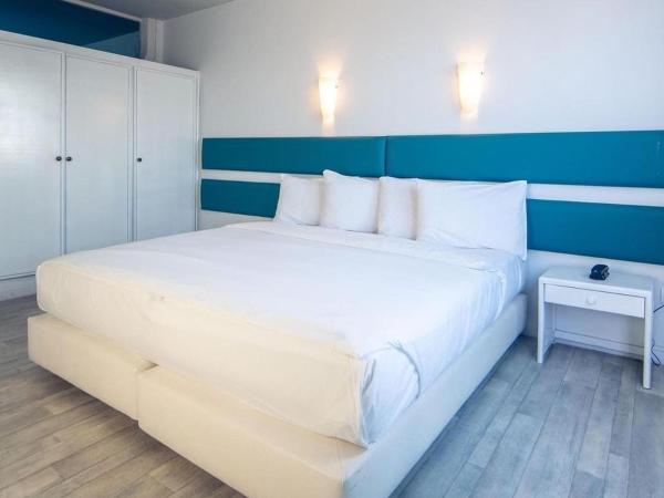 hotel tropicana : photo 1 de la chambre chambre double - vue sur mer