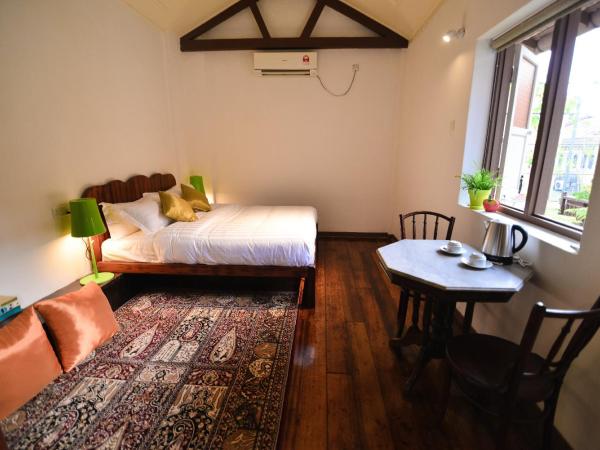 Sarang Paloh Heritage Stay : photo 2 de la chambre studio lit queen-size 