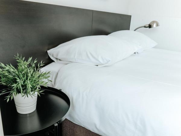 Queen Hotel : photo 4 de la chambre chambre simple