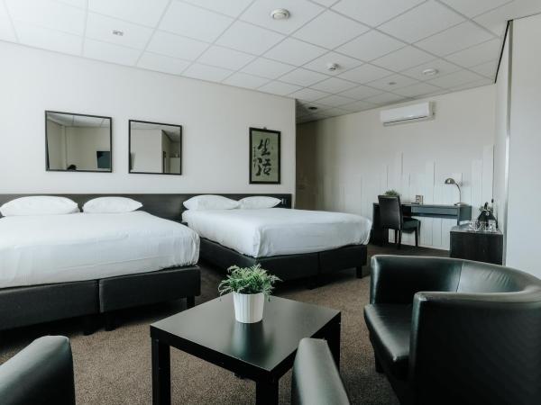 Queen Hotel : photo 1 de la chambre chambre familiale
