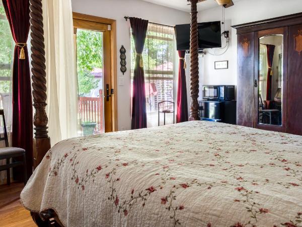 Red Horse Bed and Breakfast : photo 8 de la chambre double room with patio - pet friendly