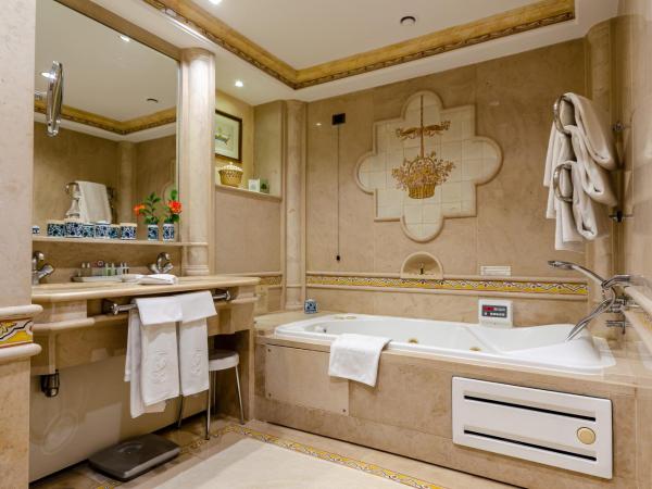Olissippo Lapa Palace - The Leading Hotels of the World : photo 9 de la chambre suite jardin