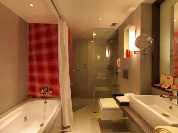 Spree Shivai Hotel Pune : photo 4 de la chambre chambre lit king-size