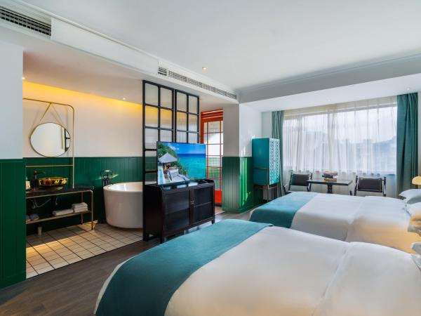 Hangzhou Lanshe hotel : photo 2 de la chambre chambre triple – vue sur montagne