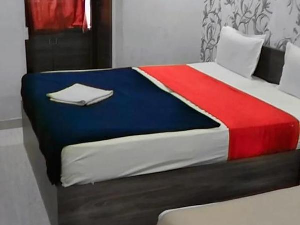 Hotel Gitanjali : photo 4 de la chambre chambre double standard avec ventilateur