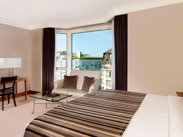 Hotel President Wilson, a Luxury Collection Hotel, Geneva : photo 1 de la chambre grande chambre lit king-size exécutive avec vue sur ville