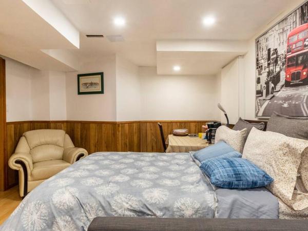 BIG Oasis Studio near Airport YYZ : photo 4 de la chambre studio