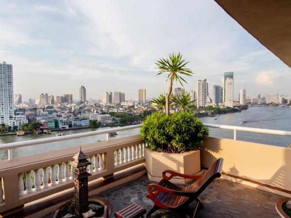 Ramada Plaza by Wyndham Bangkok Menam Riverside : photo 1 de la chambre suite lit queen-size exécutive avec terrasse