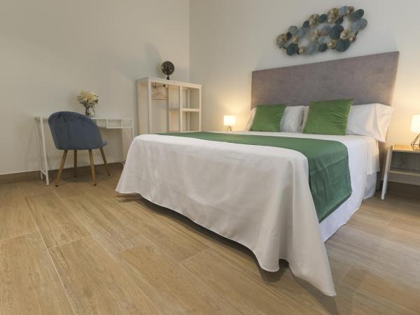 Dorinda Rooms : photo 7 de la chambre chambre double supérieure