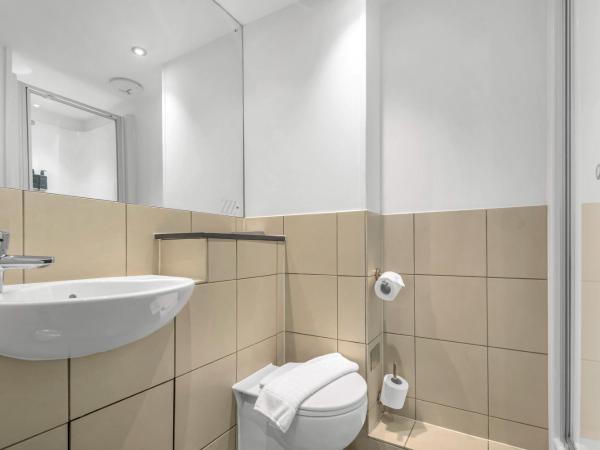 Roomzzz Leeds City West : photo 5 de la chambre chambre lits jumeaux supérieure