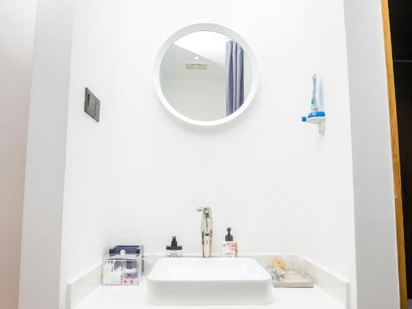 MK Inn : photo 3 de la chambre chambre double - vue sur jardin