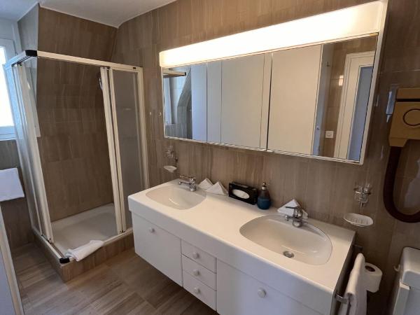 Hotel De la Paix : photo 1 de la chambre chambre familiale