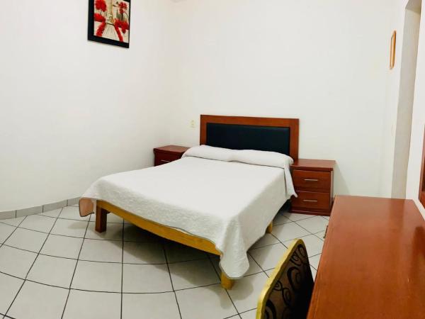 Hotel en Guadalajara Posada Mi Rey : photo 1 de la chambre chambre double