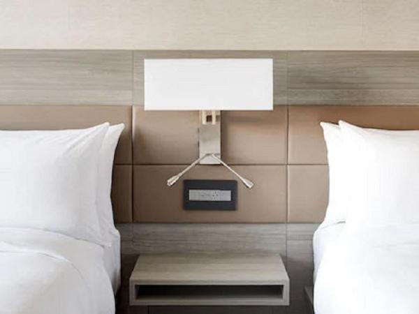 AC Hotel by Marriott Oklahoma City Bricktown : photo 2 de la chambre chambre avec 2 lits doubles