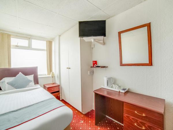 OYO The Golden Cheval Hotel & Shisha Bar : photo 3 de la chambre chambre lits jumeaux standard - vue sur mer