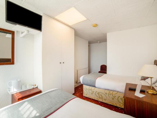OYO The Golden Cheval Hotel & Shisha Bar : photo 8 de la chambre chambre lits jumeaux standard - vue sur mer