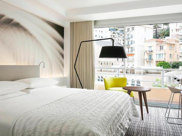 Le Méridien Beach Plaza : photo 2 de la chambre chambre lit king-size classique - vue sur ville