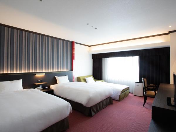 Kobe Seishin Oriental Hotel : photo 1 de la chambre executive triple room- non-smoking