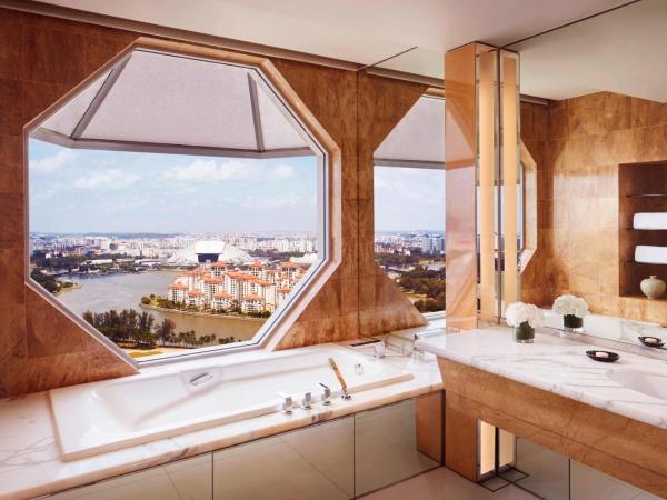 The Ritz-Carlton, Millenia Singapore : photo 2 de la chambre deluxe kallang, 1 king bed, kallang precinct view