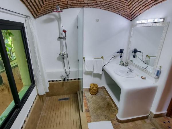 La Villa Des Golfs & PinkCactus : photo 9 de la chambre suite supérieure